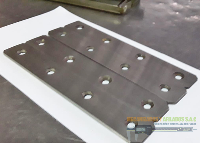 Fabricación de cuchillas para corte de envolturas de caramelos