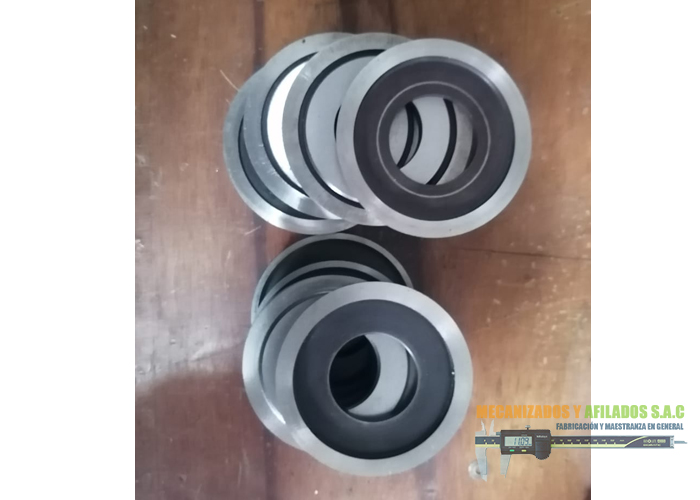 Fabricación de cuchillas para corte de envolturas de caramelos